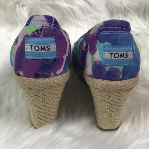 Toms Floral Wedges - Picture 3 of 6